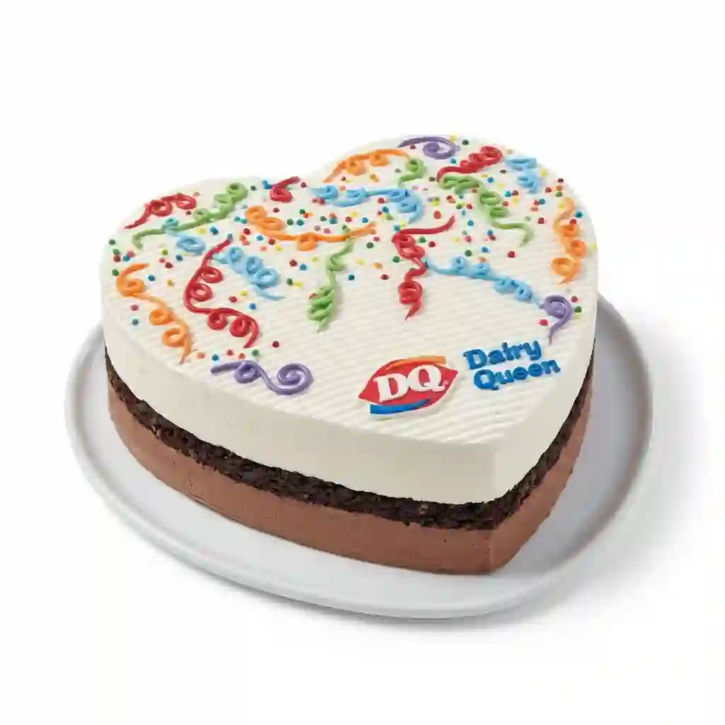 DQ Heart-Shaped Cake